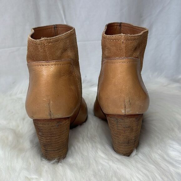 Kate Spade Luckie Tan Leather/Suede Distressed Booties Sz 8 - Picture 3 of 10